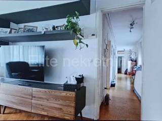Flat in a building, Sale, Pula, Pula