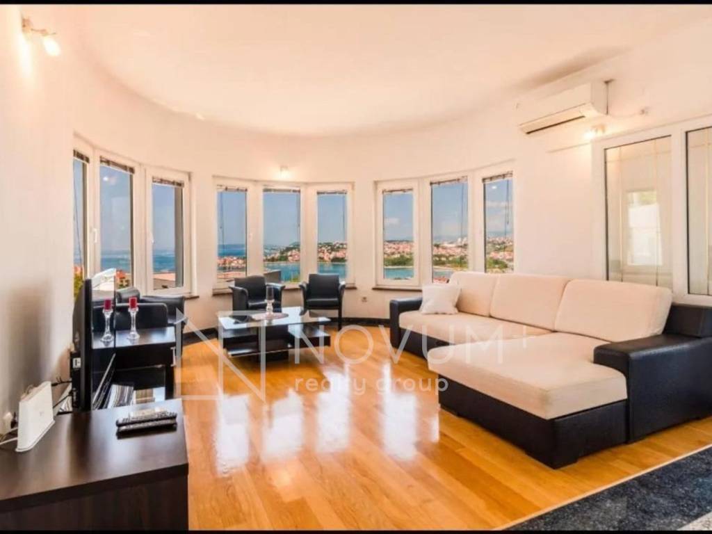 Flat in a house, Rent, Podstrana, Podstrana