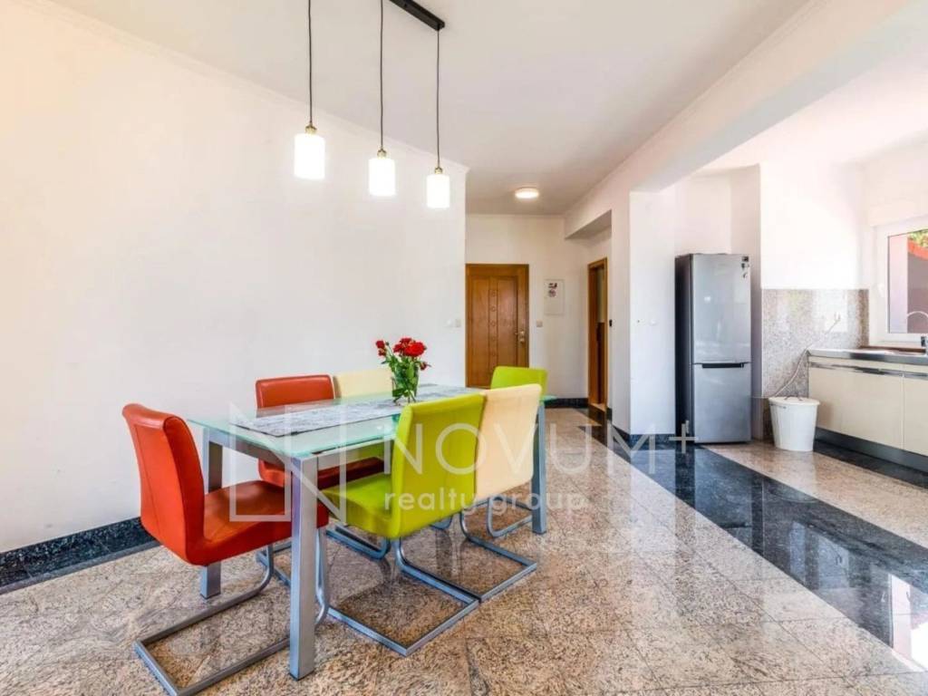 Flat in a house, Rent, Podstrana, Podstrana