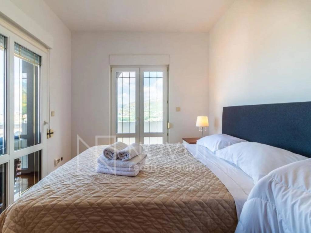 Flat in a house, Rent, Podstrana, Podstrana