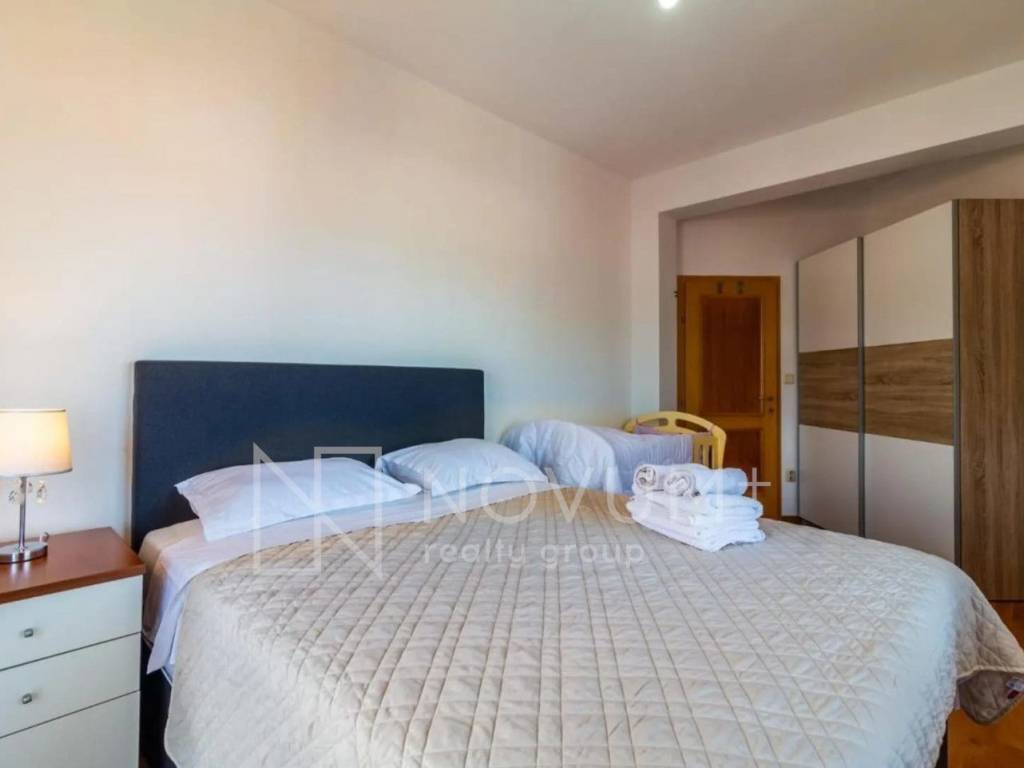 Flat in a house, Rent, Podstrana, Podstrana