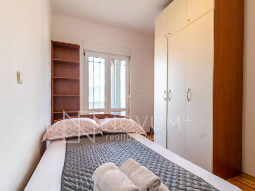 Flat in a house, Rent, Podstrana, Podstrana