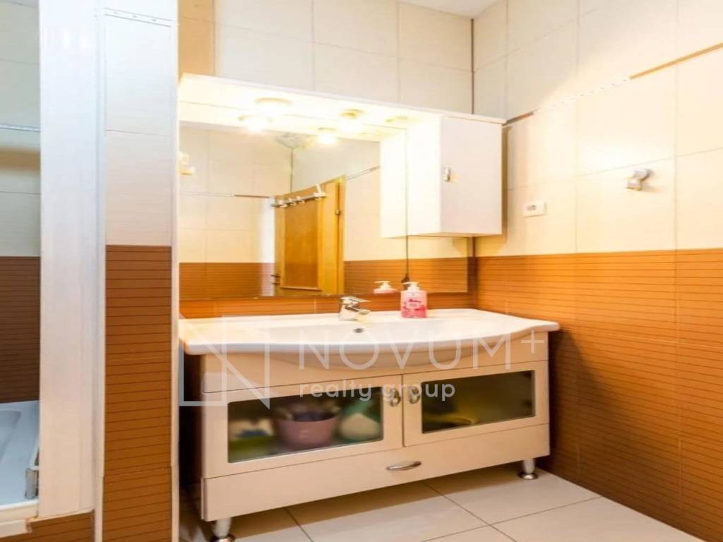 Flat in a house, Rent, Podstrana, Podstrana