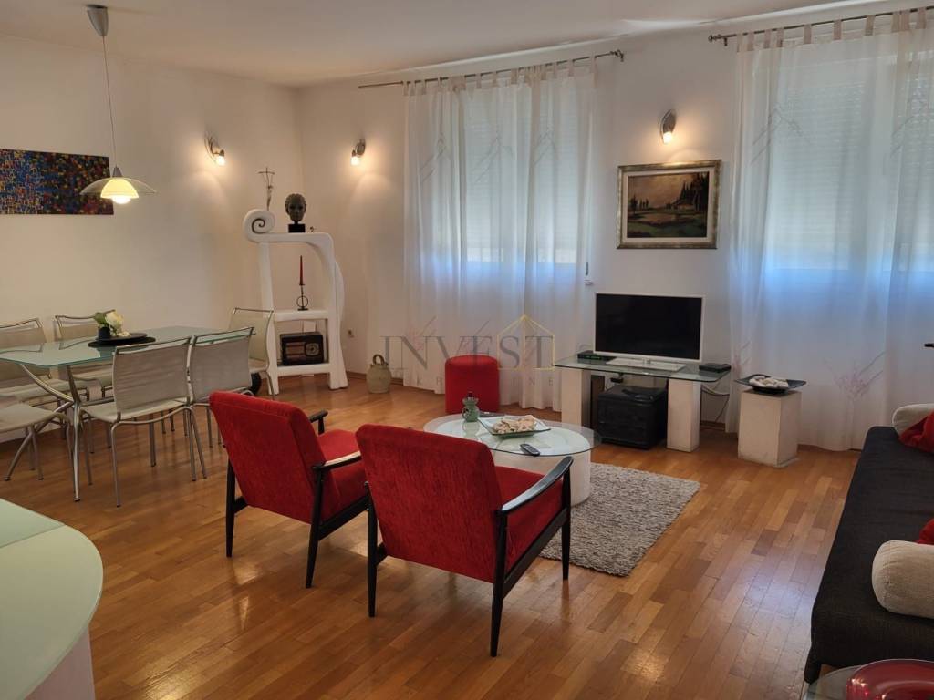Flat in a building, Sale, Split, Split