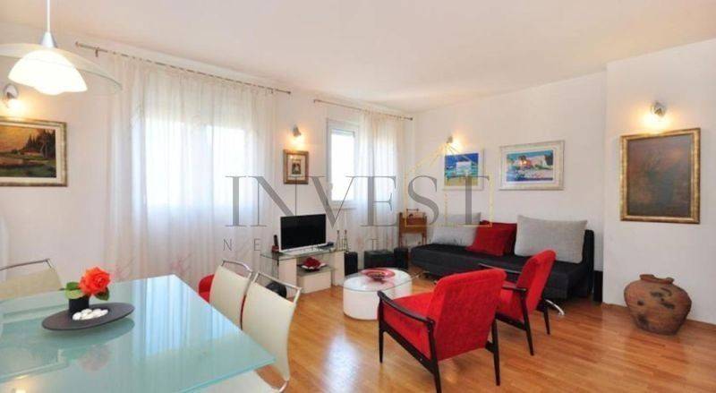 Flat in a building, Sale, Split, Split
