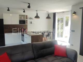 Flat in a house, Rent, Rijeka, Istok