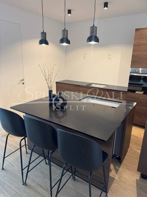 Flat in a new building, Rent, Split, Split