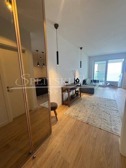 Flat in a new building, Rent, Split, Split