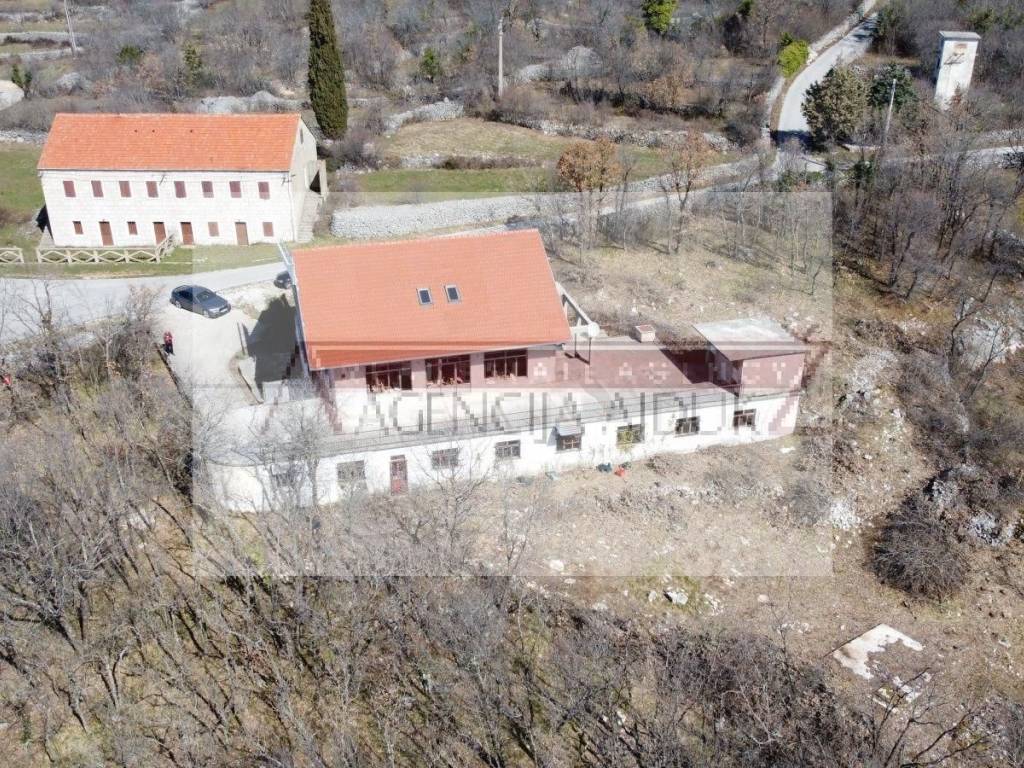 Residential-commercial property, Sale, Lovreć, Lovreć
