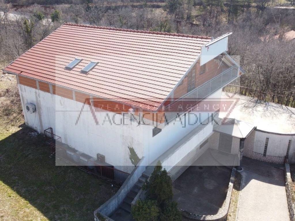 Residential-commercial property, Sale, Lovreć, Lovreć