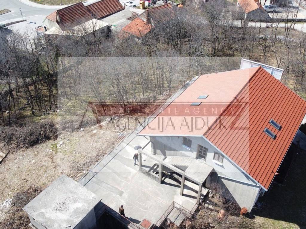 Residential-commercial property, Sale, Lovreć, Lovreć