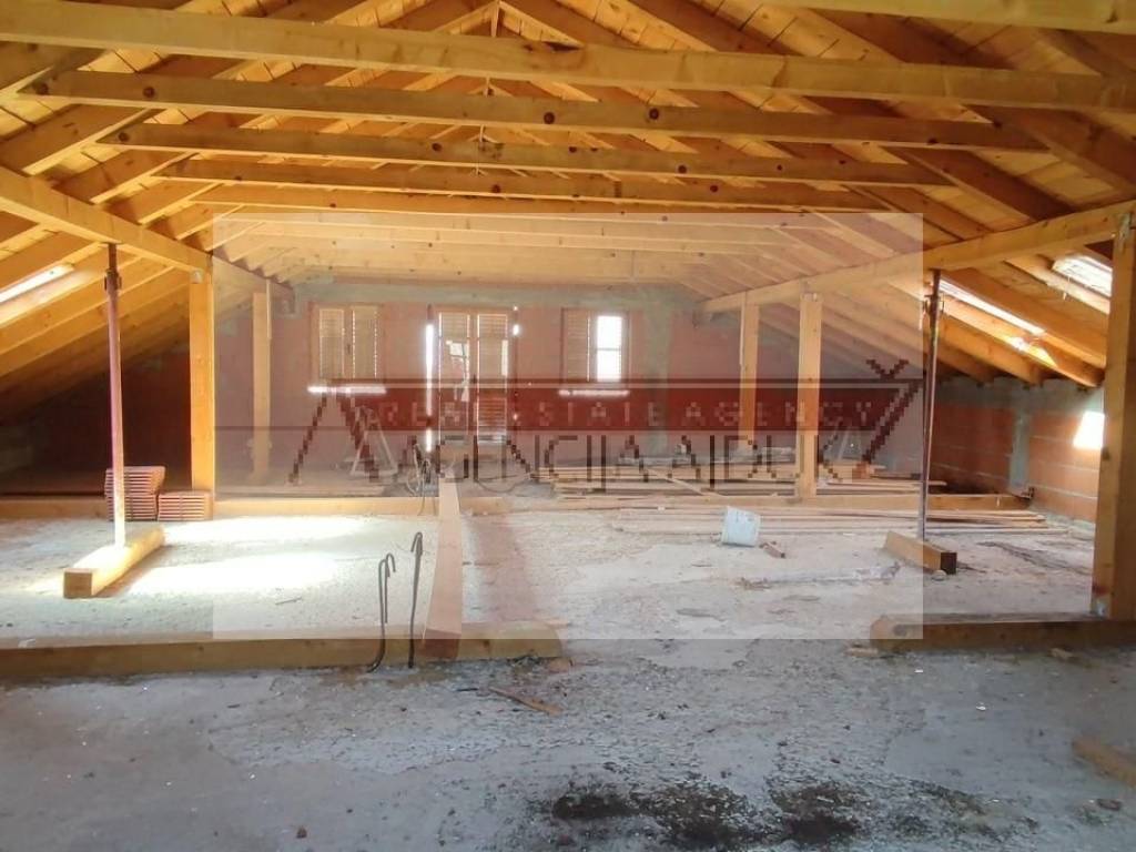 Residential-commercial property, Sale, Lovreć, Lovreć