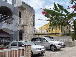House with apartments, Sale, Vir, Vir