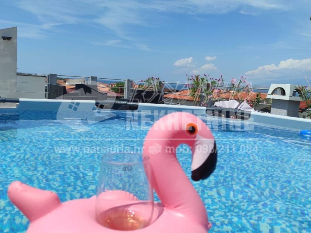 House with apartments, Sale, Vir, Vir