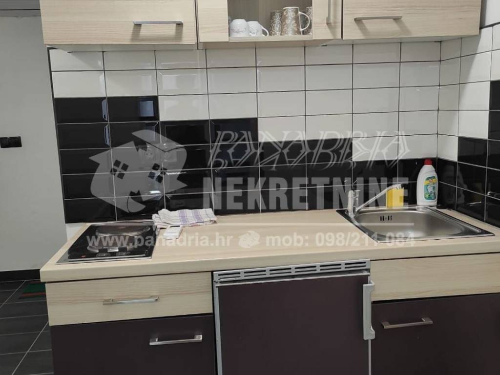 House with apartments, Sale, Vir, Vir