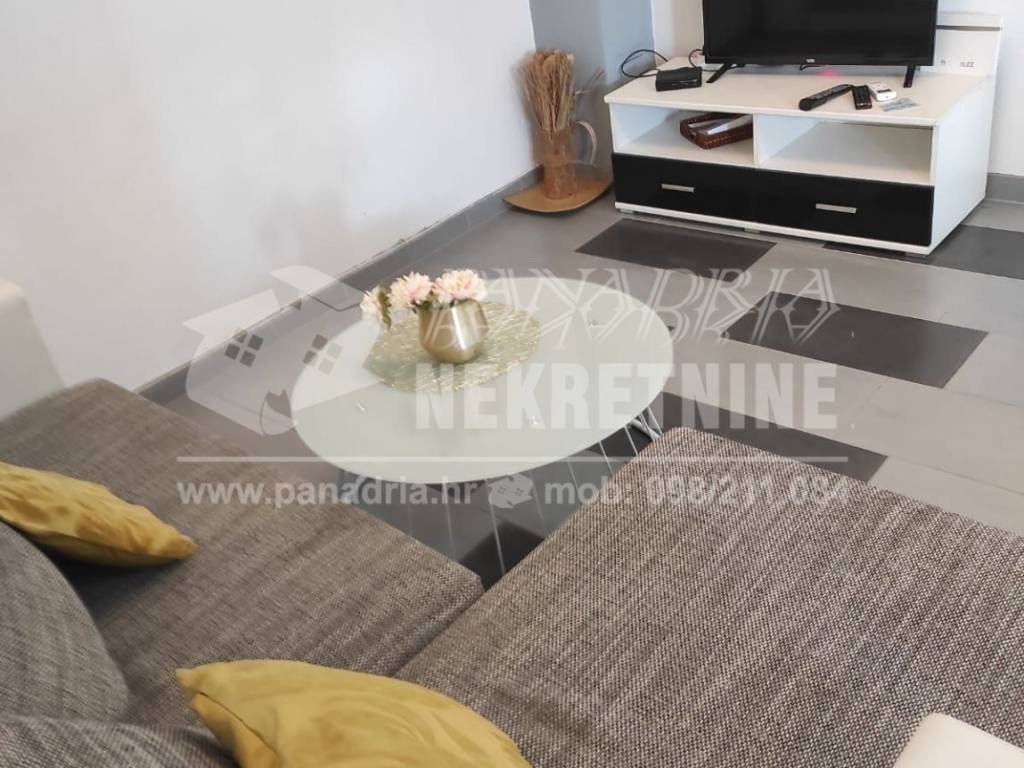 House with apartments, Sale, Vir, Vir