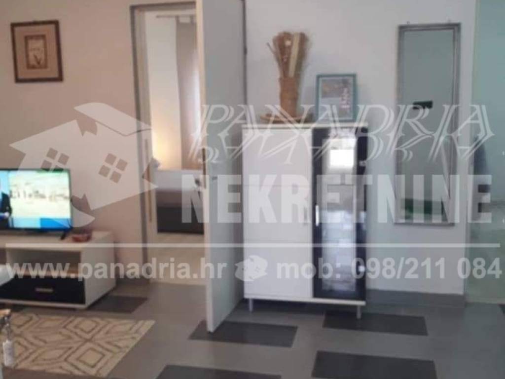 House with apartments, Sale, Vir, Vir