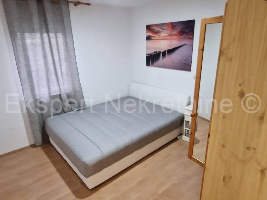 Flat in a building, Sale, Okrug, Okrug Gornji