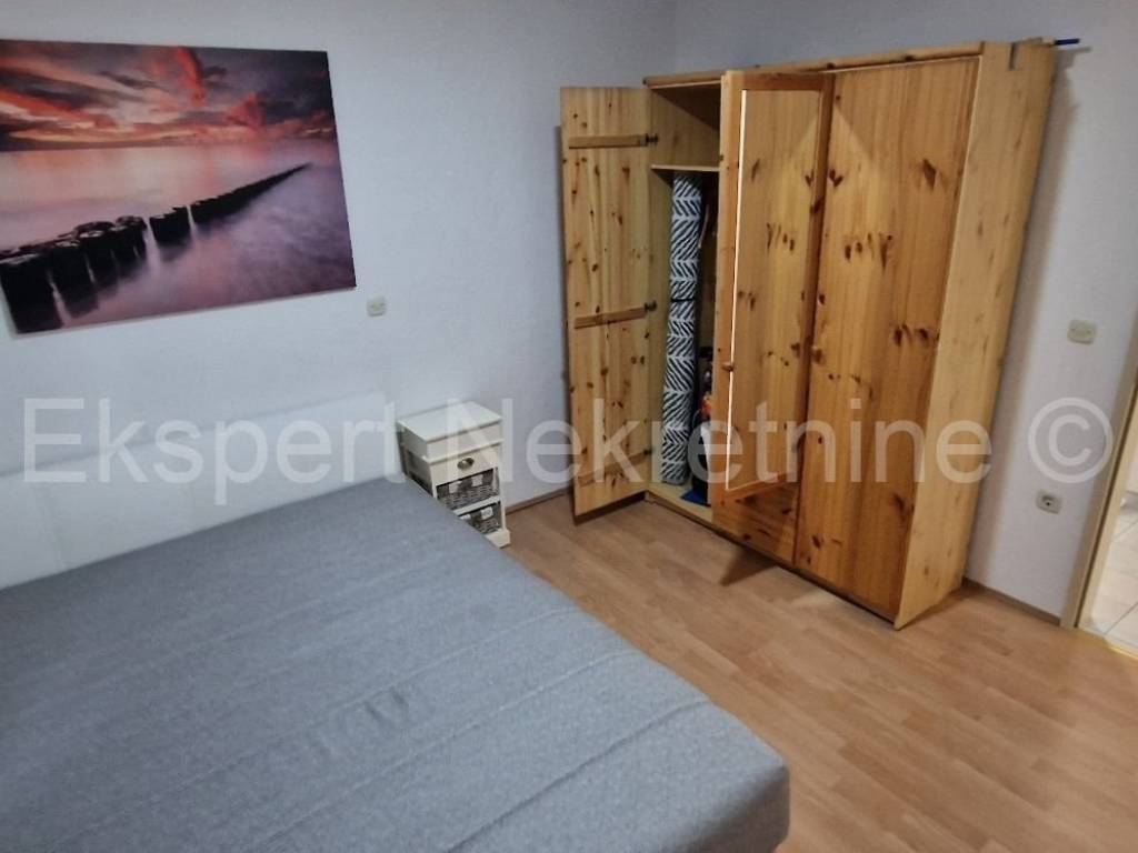 Flat in a building, Sale, Okrug, Okrug Gornji