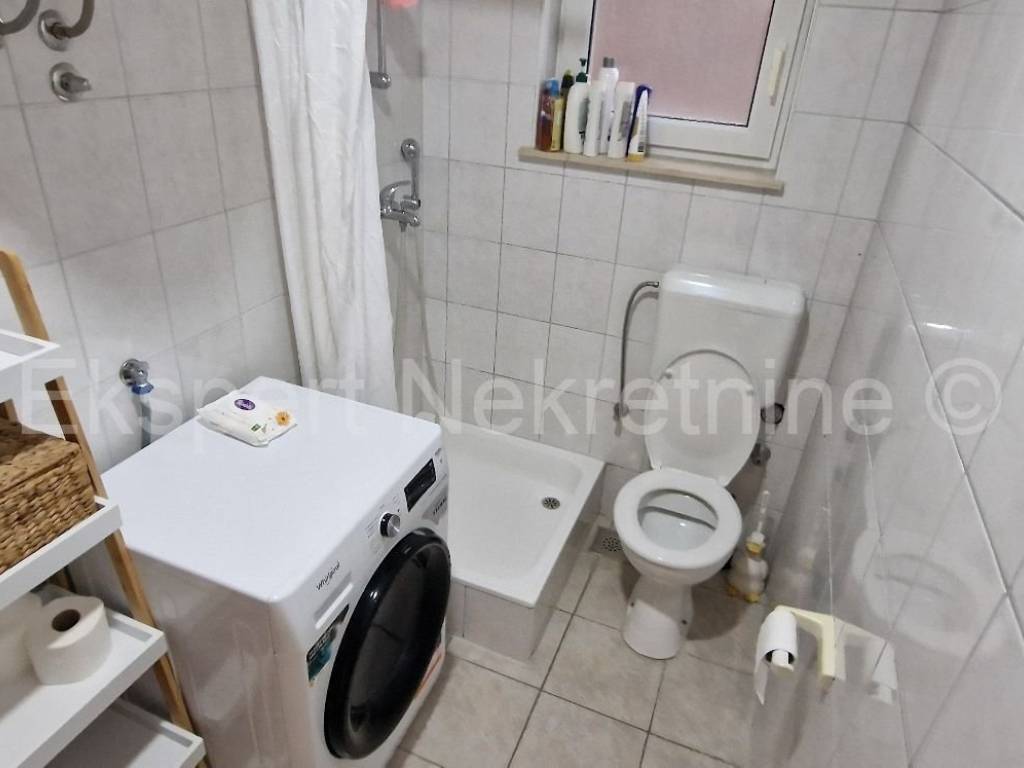 Flat in a building, Sale, Okrug, Okrug Gornji