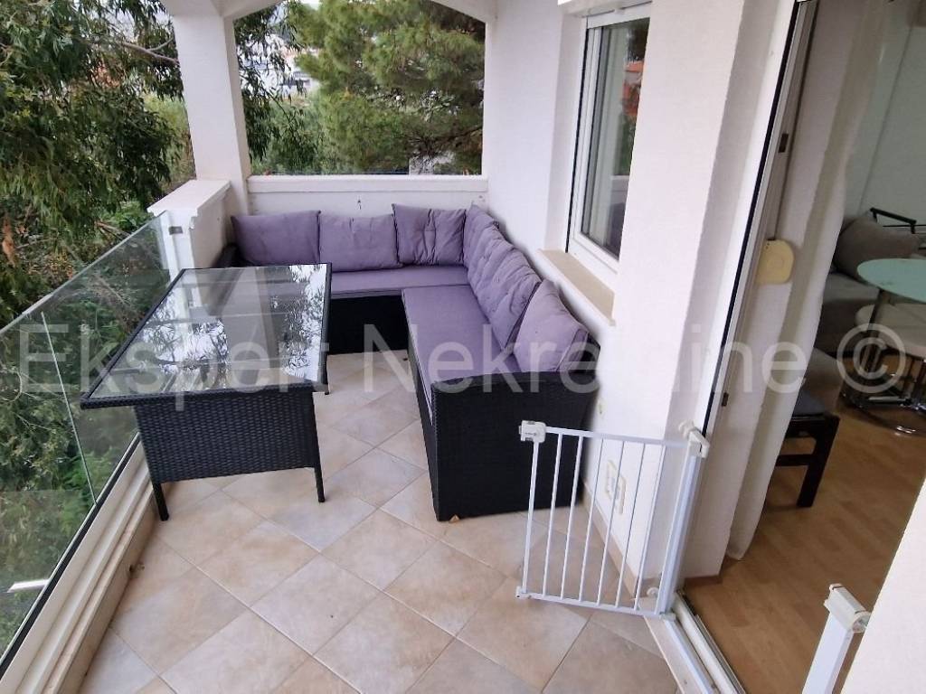 Flat in a building, Sale, Okrug, Okrug Gornji