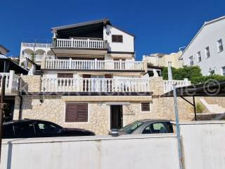 House with apartments, Sale, Okrug, Okrug Gornji