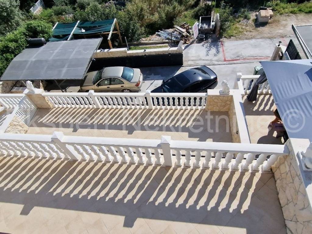 House with apartments, Sale, Okrug, Okrug Gornji