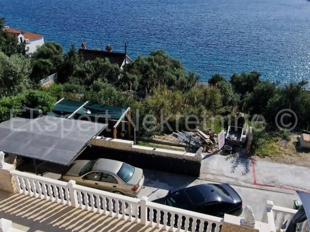 House with apartments, Sale, Okrug, Okrug Gornji