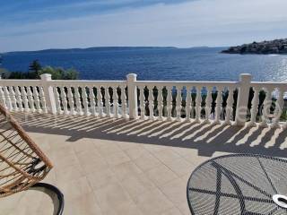 House with apartments, Sale, Okrug, Okrug Gornji