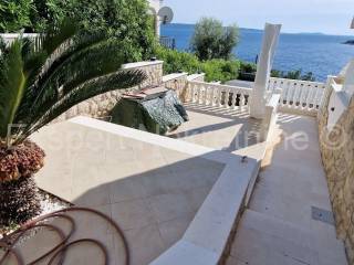 House with apartments, Sale, Okrug, Okrug Gornji