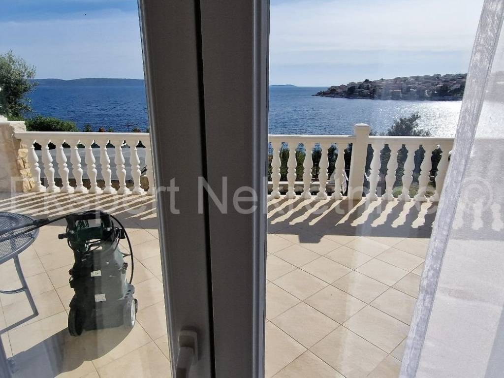 House with apartments, Sale, Okrug, Okrug Gornji