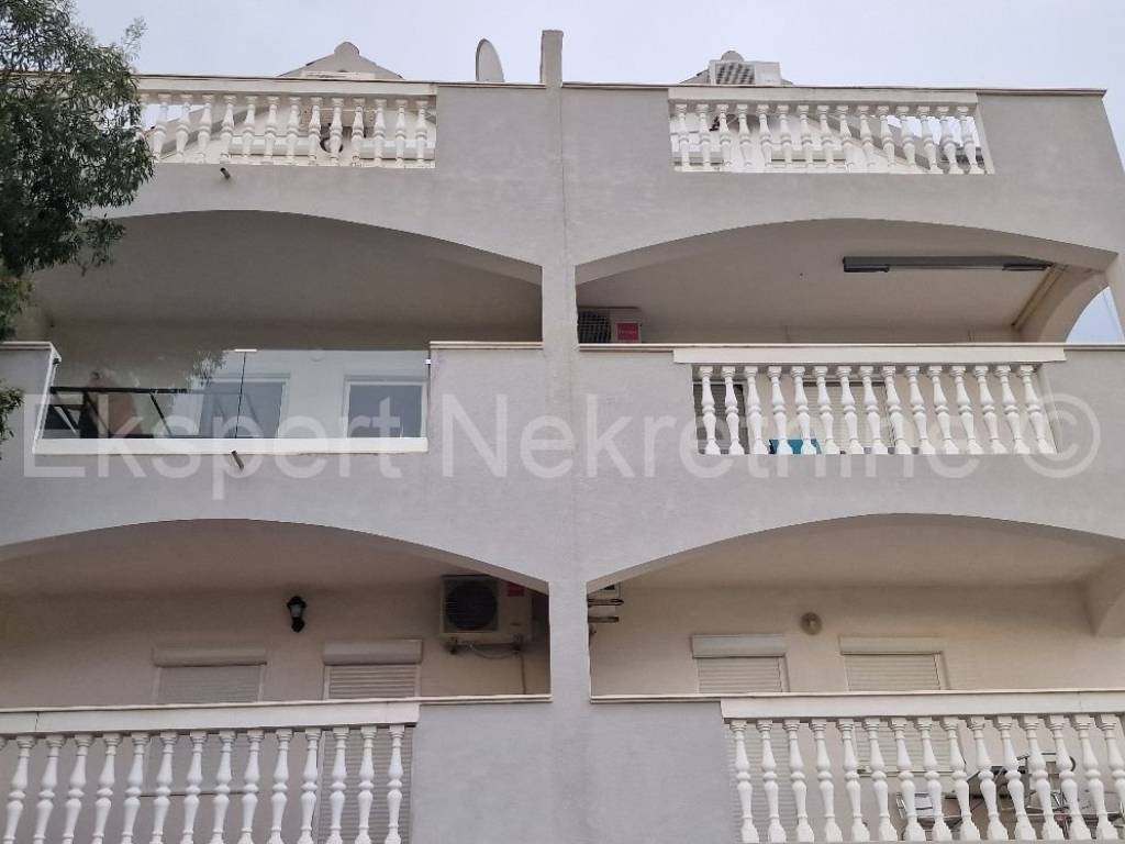 Flat in a building, Sale, Okrug, Okrug Gornji