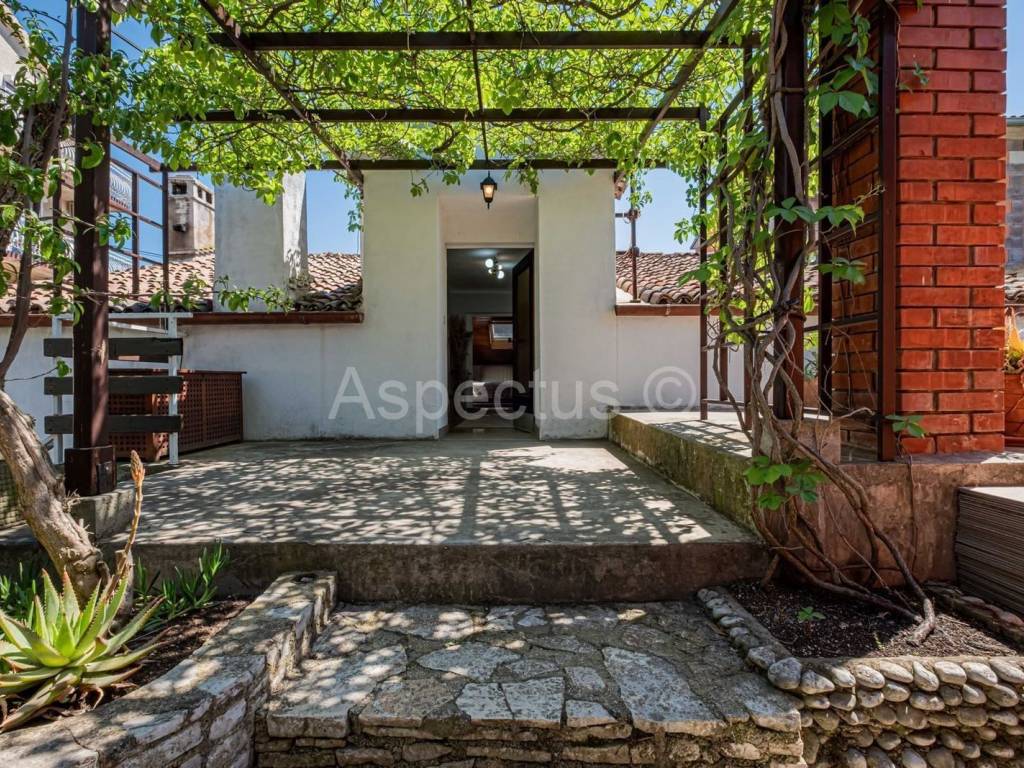 Flat in a house, Sale, Pula, Pula