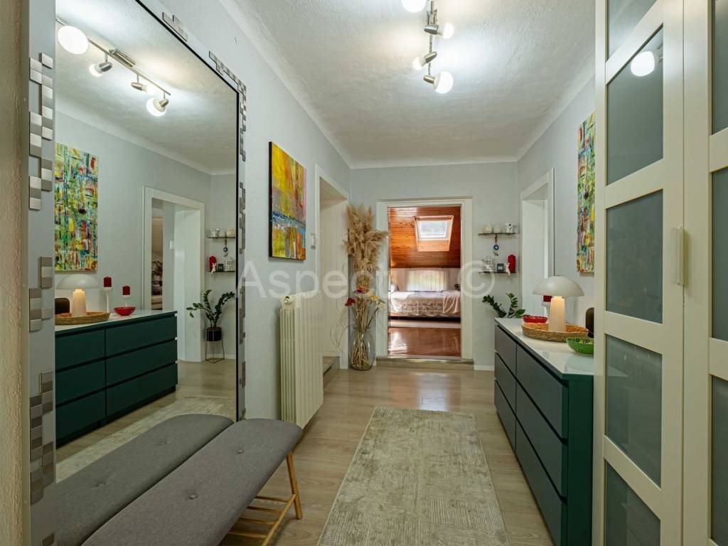 Flat in a house, Sale, Pula, Pula
