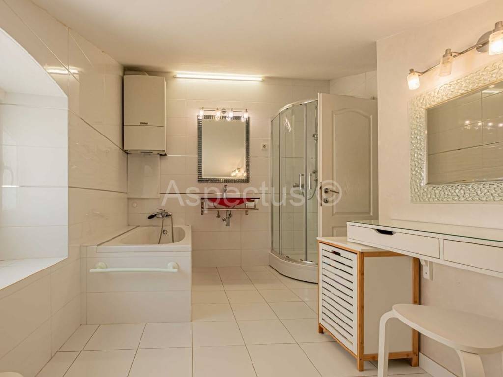 Flat in a house, Sale, Pula, Pula