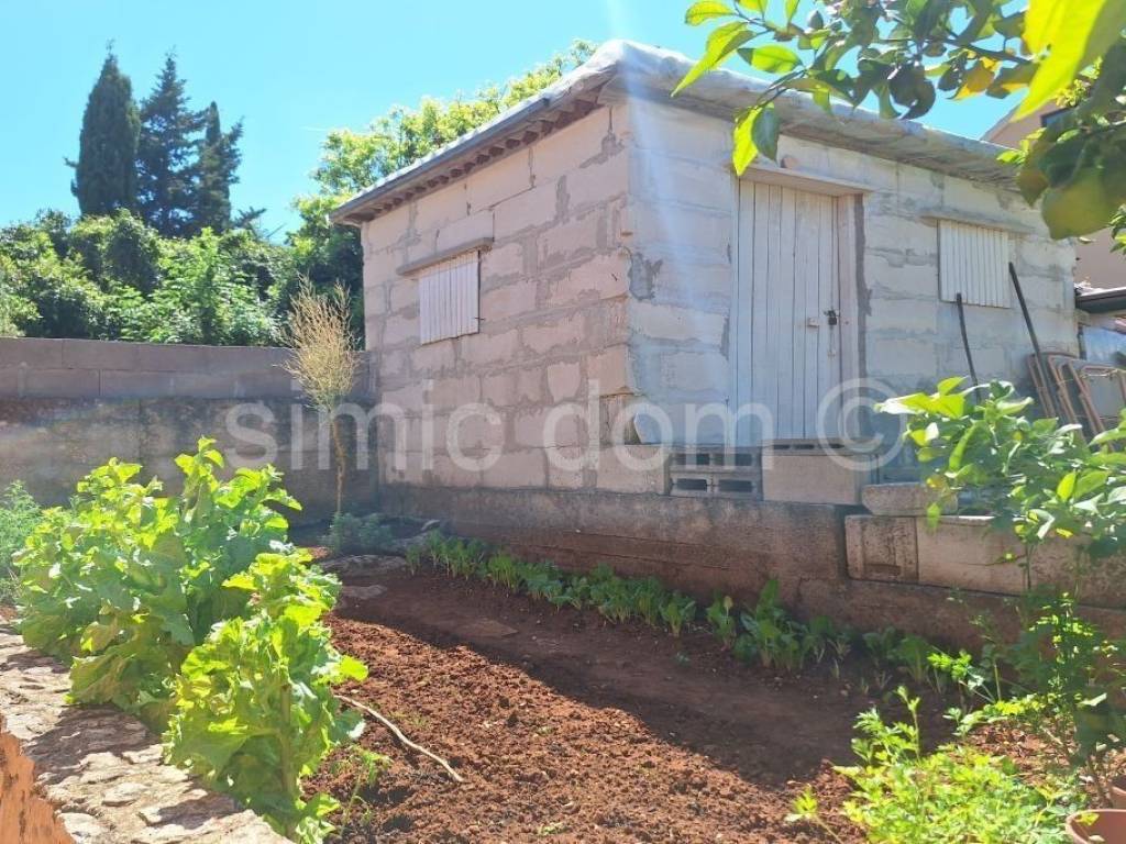One-storey house, Sale, Korčula, Račišće