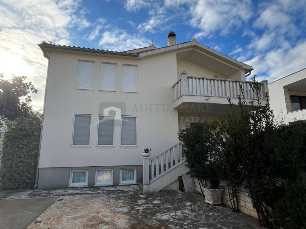 House with apartments, Sale, Vodice, Vodice