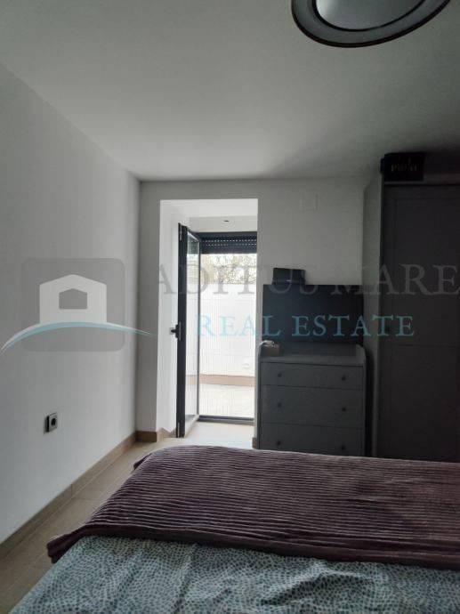Flat in a building, Sale, Šibenik - Okolica, Podsolarsko