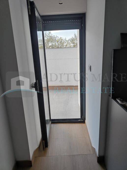 Flat in a building, Sale, Šibenik - Okolica, Podsolarsko