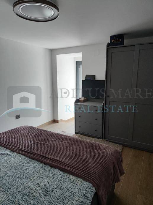 Flat in a building, Sale, Šibenik - Okolica, Podsolarsko
