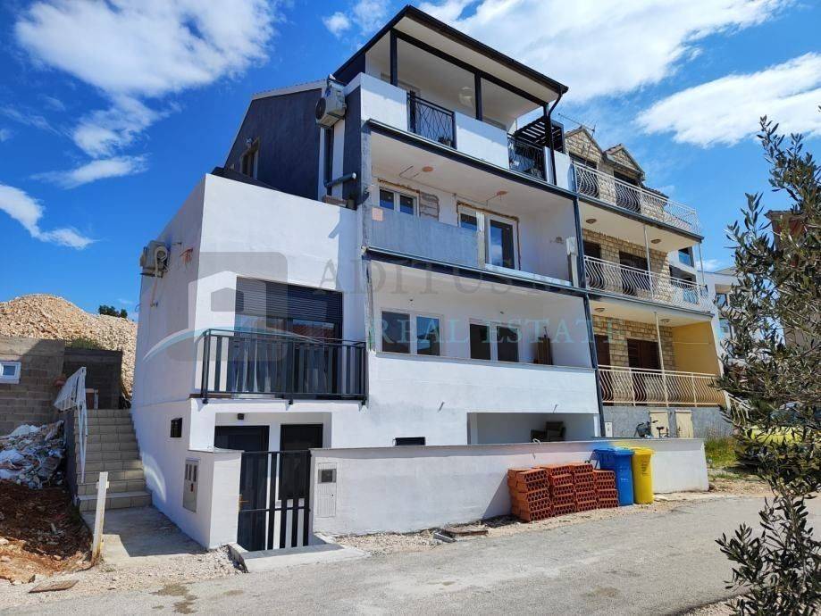 Flat in a building, Sale, Šibenik - Okolica, Podsolarsko