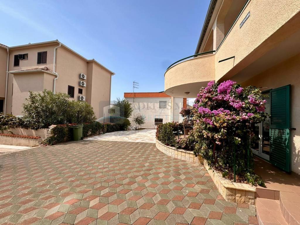 House by the sea, Sale, Šibenik - Okolica, Brodarica