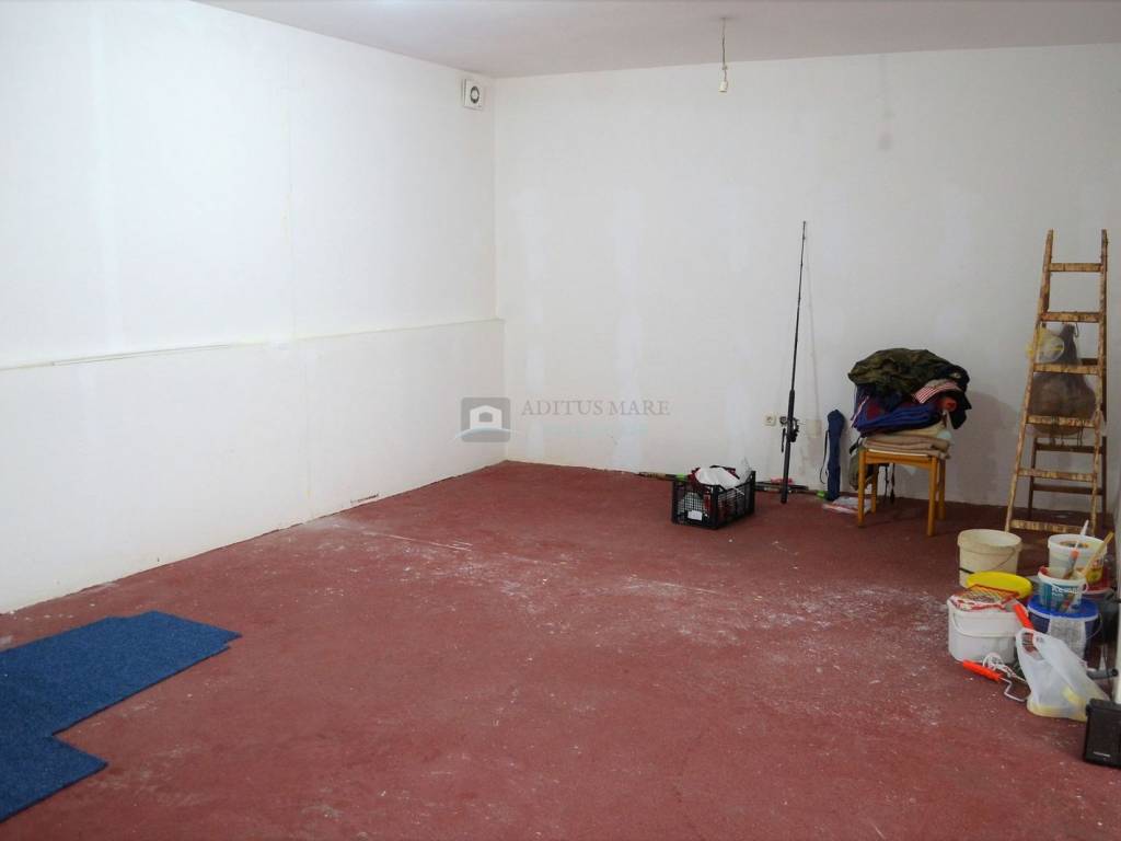 Sale and storage space, Sale, Vodice, Vodice