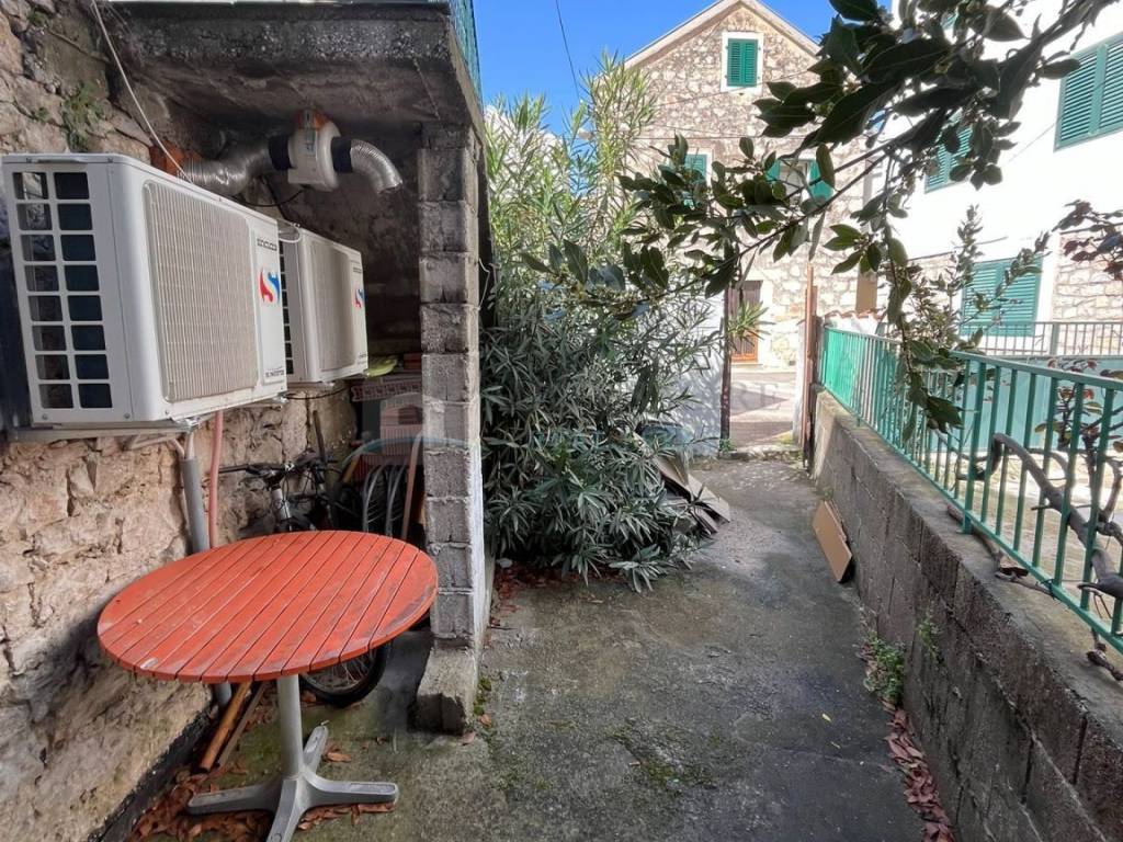Flat in a house, Sale, Vodice, Vodice