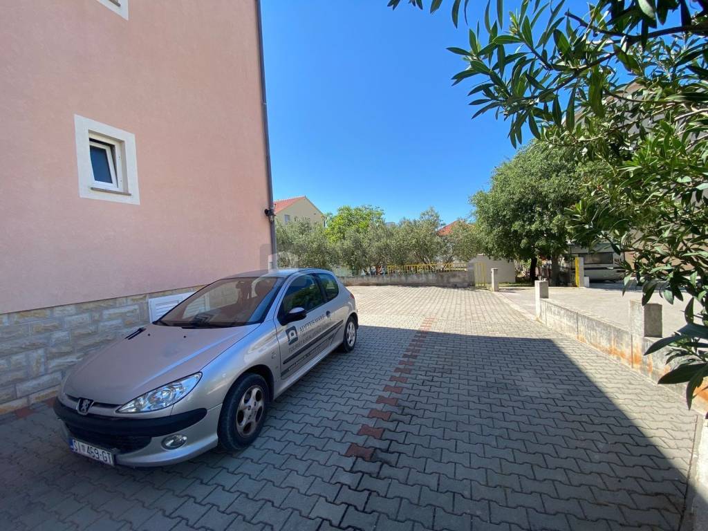 House with apartments, Sale, Vodice, Srima