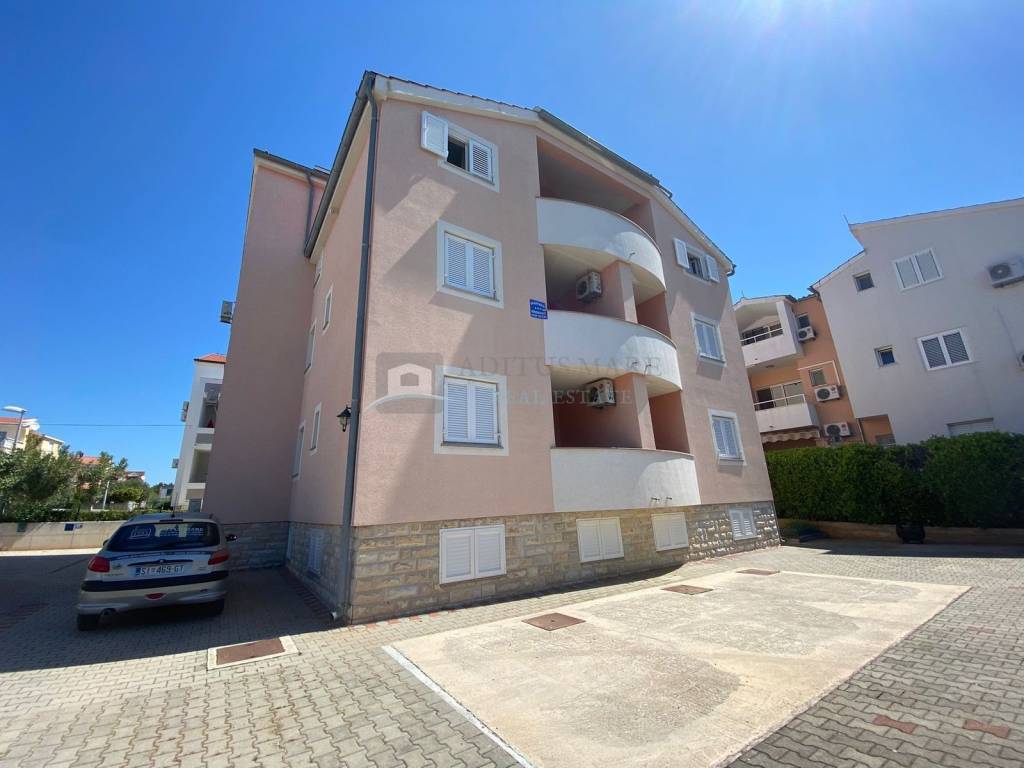 House with apartments, Sale, Vodice, Srima