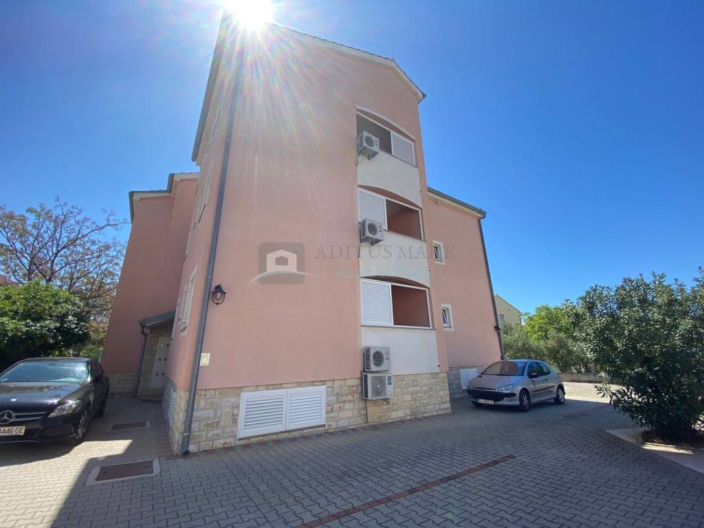 House with apartments, Sale, Vodice, Srima
