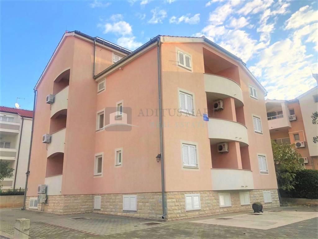House with apartments, Sale, Vodice, Srima