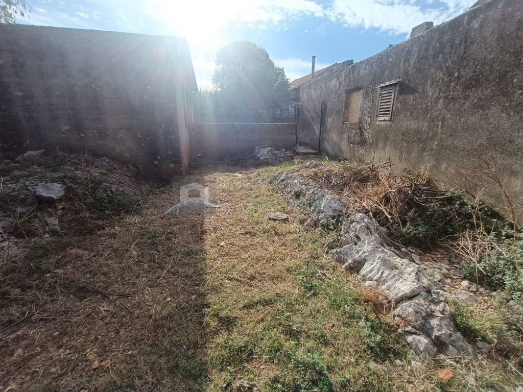 One-storey house, Sale, Pirovac, Pirovac