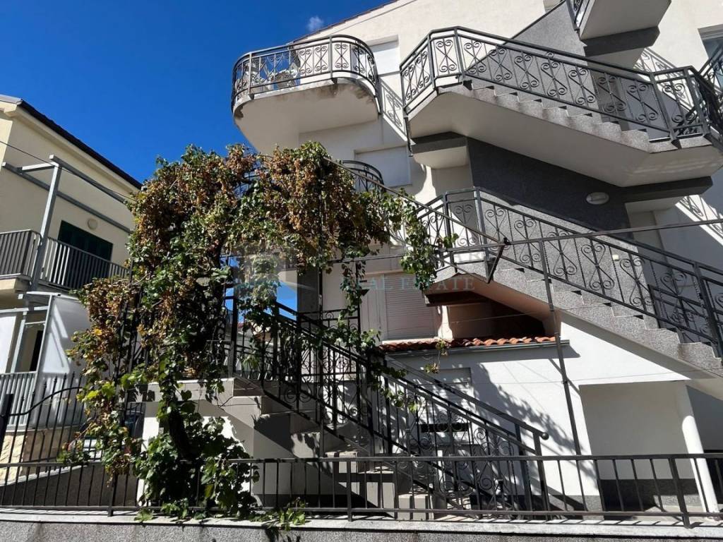House with apartments, Sale, Vodice, Vodice